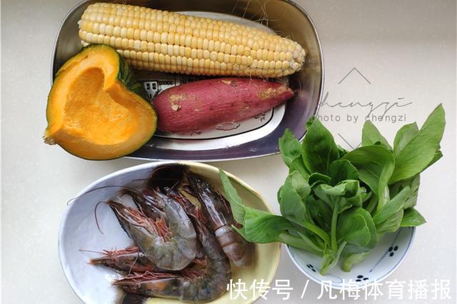 黑虎虾|46岁阿姨一人食午餐,焖一锅饭菜都有了,网友:家里没矿,吃不起