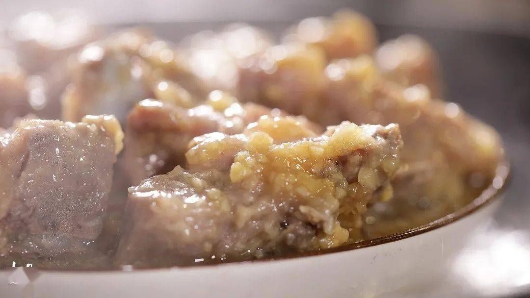 吃腻了糖醋排骨!一腌一蒸,香到邻居来敲门!