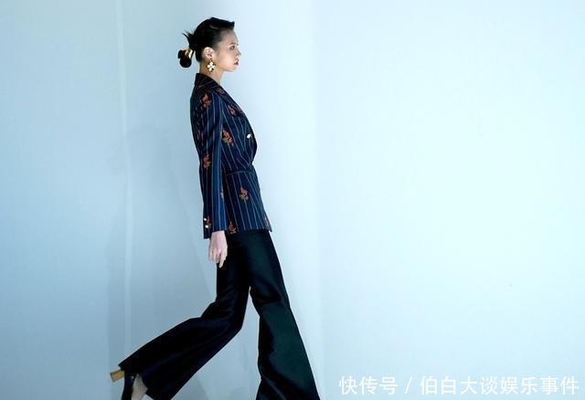 周丽|德锦·周丽时装发布会在京举行