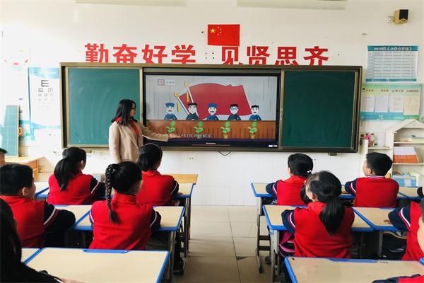 寿光市实验小学开展红领巾“小五年规划”主题活动