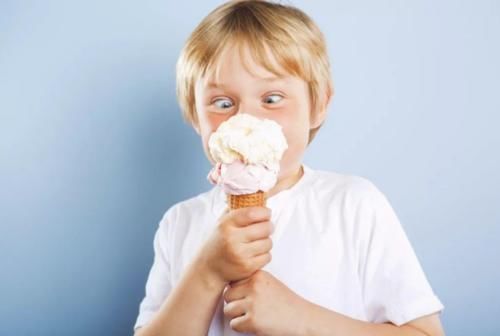 孩子|教育男孩子,讲道理“行不通”的时候,聪明的妈妈这么做