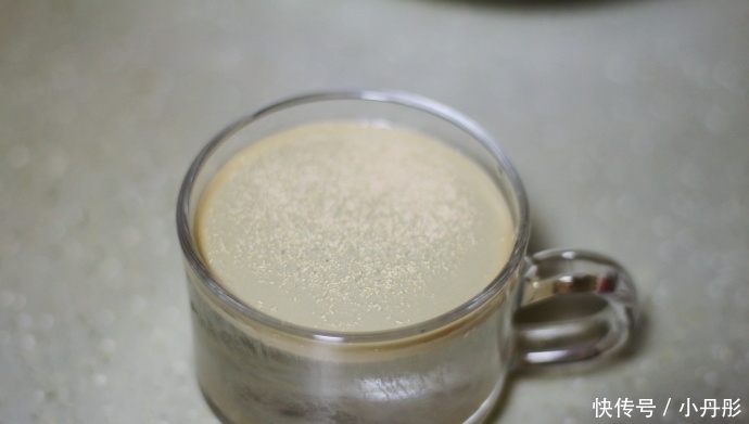 做这款面包,不需要揉面,无糖少油,外酥内软,当早餐营养味道好