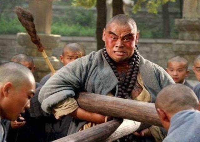 老少皆宜|鲁智深林冲一见如故,为何梁山后2人形同陌路?原因让人感同身受