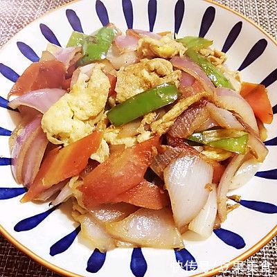 胡萝卜片|学会简单营养又好吃的洋葱炒鸡蛋，把餐厅味道搬回家