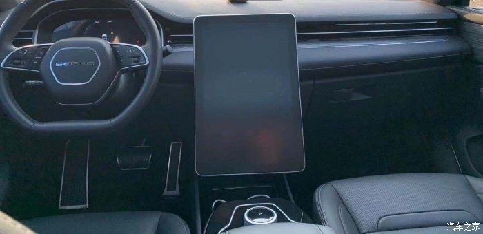 国产车|享受放荡不羁的赛力斯SF5，黑赛所向披靡！