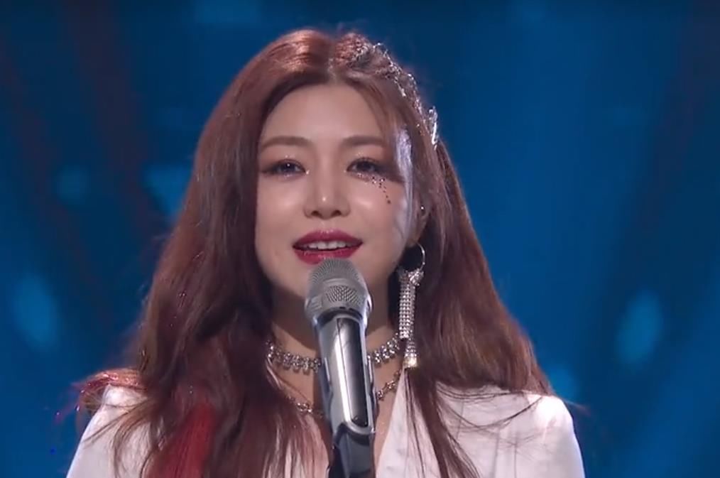 无美颜镜头怼|37岁陈妍希录节目,无美颜镜头怼脸拍时,这颜值确定没开玩笑?