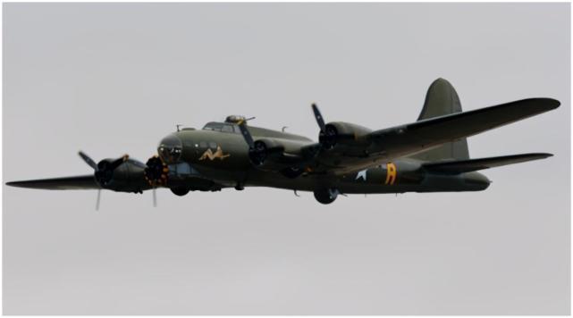 冒死|52名飞行员冒死撞大坝,200多家军工厂被淹,德国遭遇沉重打击