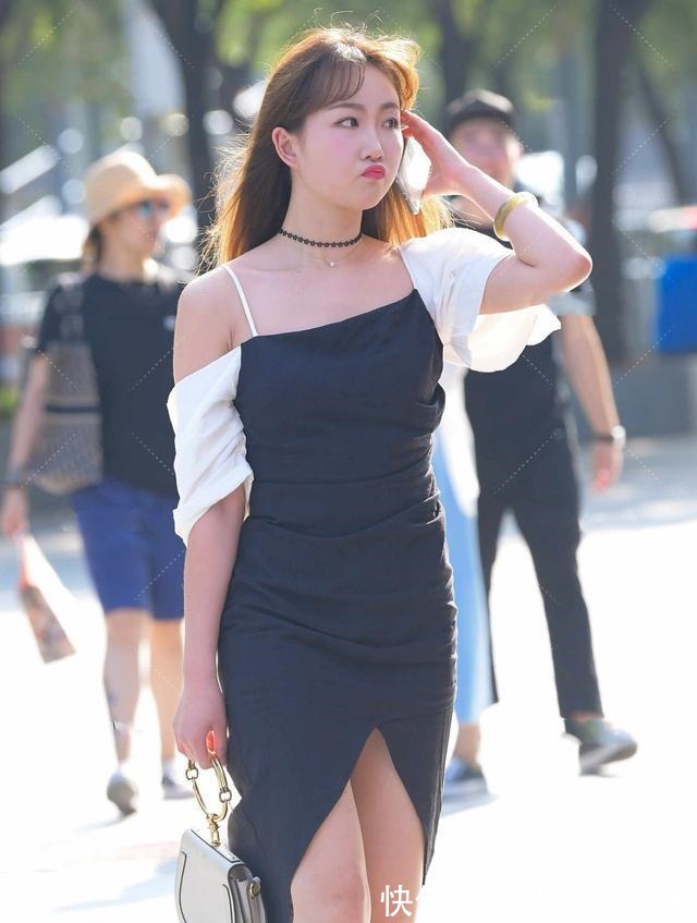 连衣裙 黑白泡泡袖连衣裙,简约大方,展现独特魅力!