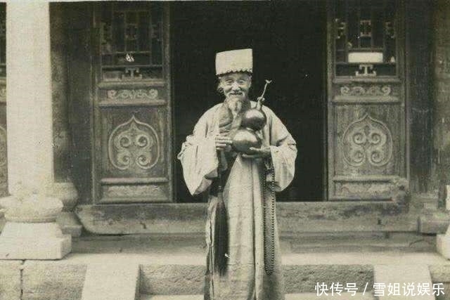 仙风道骨|清朝老照片：图三的道士仙风道骨，图五是正在被杖责的家丁