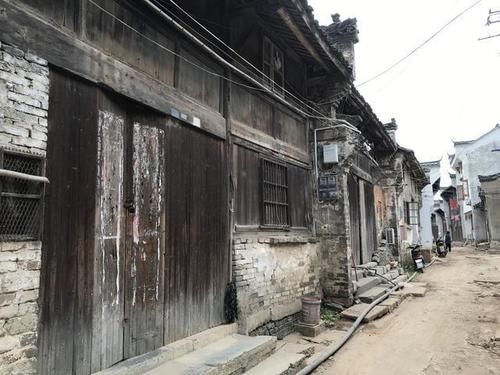 安徽最古老的老街之一，有着300多栋明清老房子，如今即将消失
