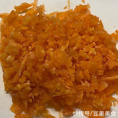 低卡蔬菜鸡肉饼这样做,隔壁小孩都馋哭了