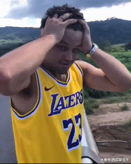 |搞笑GIF段子:姐妹们顶住,新娘马上就要胡牌了