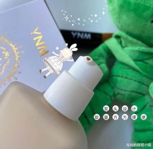 你化妆卡粉吗？其实关键在这两点，今天给你解决