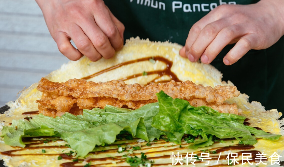 煎饼|想吃煎饼自己在家做，十几分钟搞定，又香又酥脆，早餐有着落了