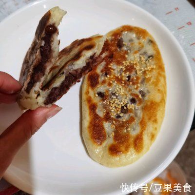 正宗地道的消耗豆沙馅之平底锅酥饼做法,速来围观