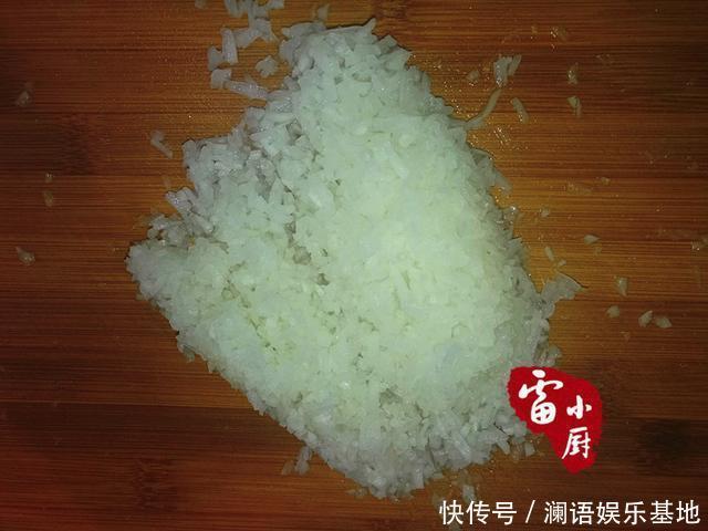 白萝卜又一新吃法,又香又好吃,孩子最爱!