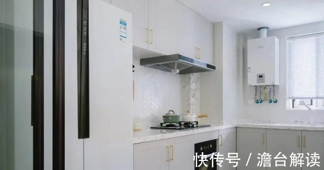 添彩|120平现代简美轻奢两室,地面全屋鱼骨拼,超大衣帽间