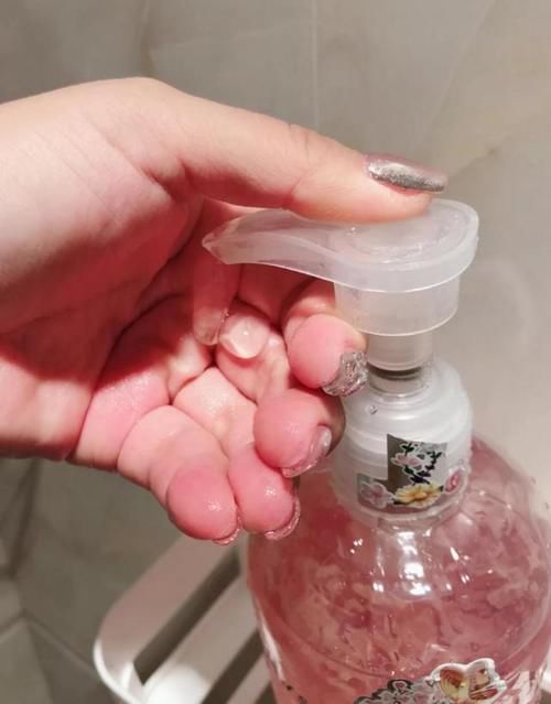 屈臣氏被拉入“黑名单”的单品，买一送十都别要，浪费钱没效果！