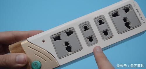 线板|不管插线板有多脏,教你一招,不用一滴水,插线板跟新的一样干净