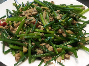 皮肤|韭菜和此物一起炒着吃,睡眠好了,脂肪不见了,皮肤更加细腻