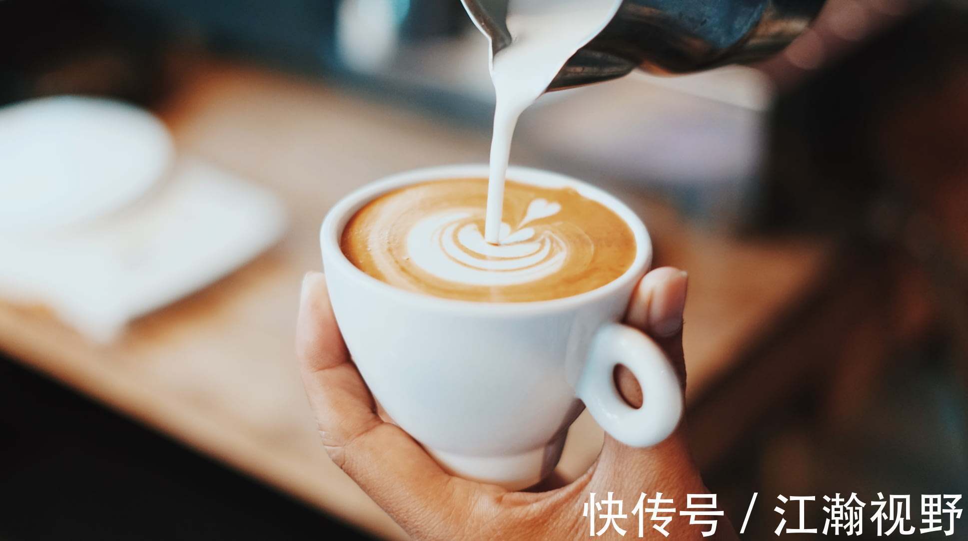 蜜雪冰城|回三四线开咖啡店成潮流?咖啡店去下沉市场真能赚钱?