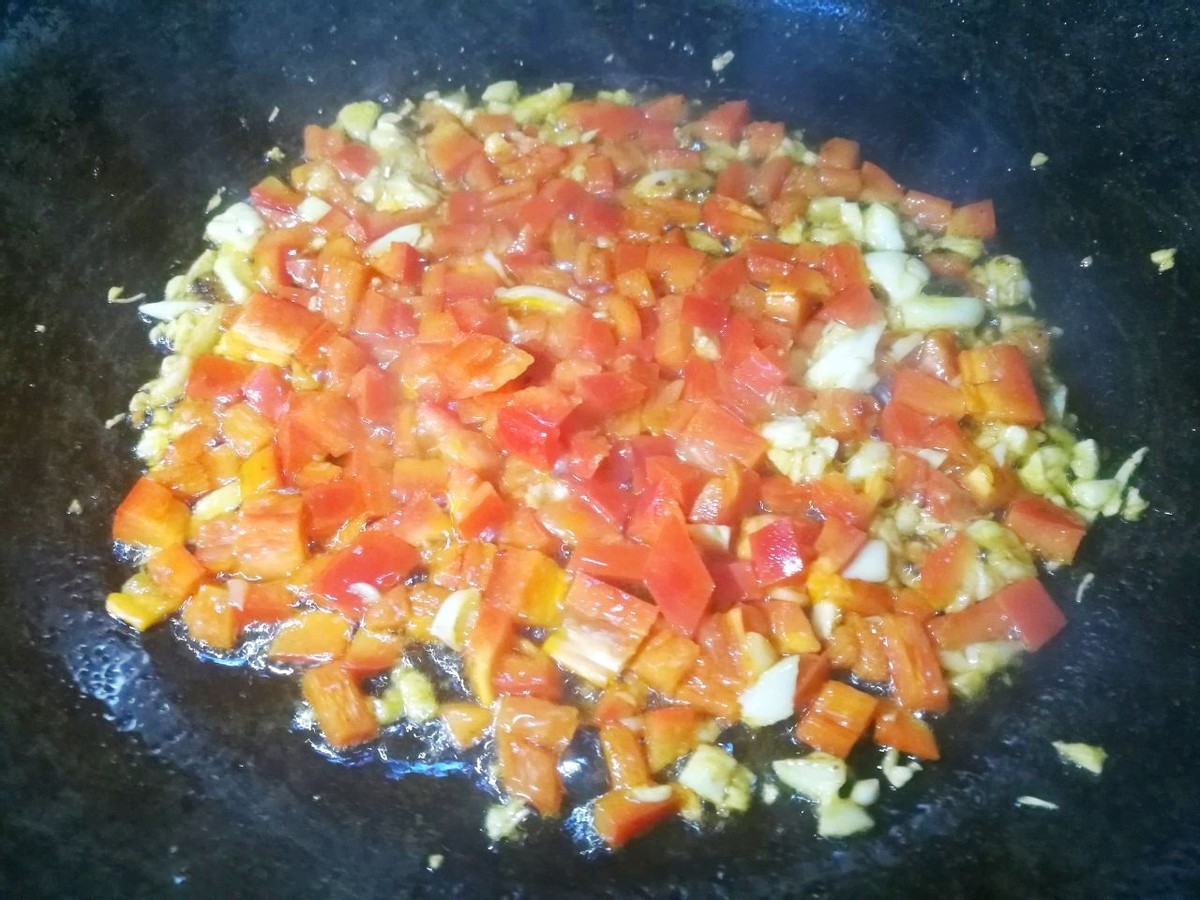 这道菜|香干搭配蒜薹，随手一炒就是一道下饭菜，大人孩子都爱吃