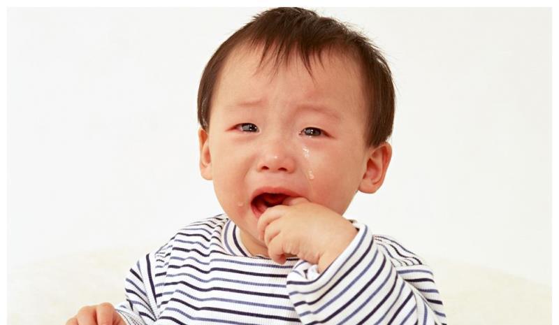 小家伙|没吓没吼,孩子看到“某人”就怕,老一辈的解释有道理,并非迷信