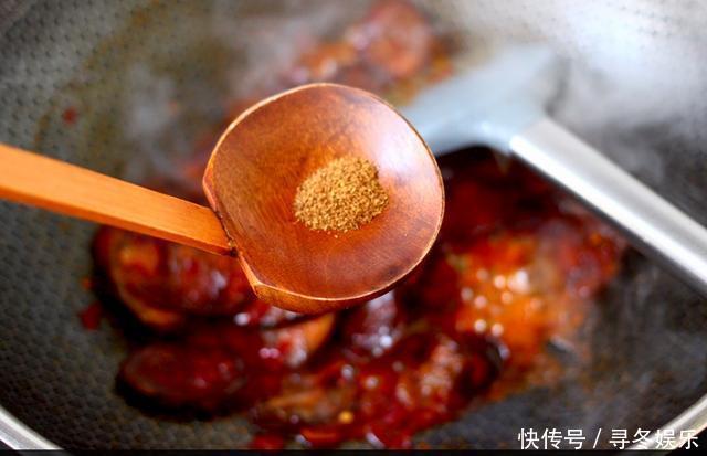  年夜饭里的下酒菜，腊肠炒蒜苗，新手小白也容易学会