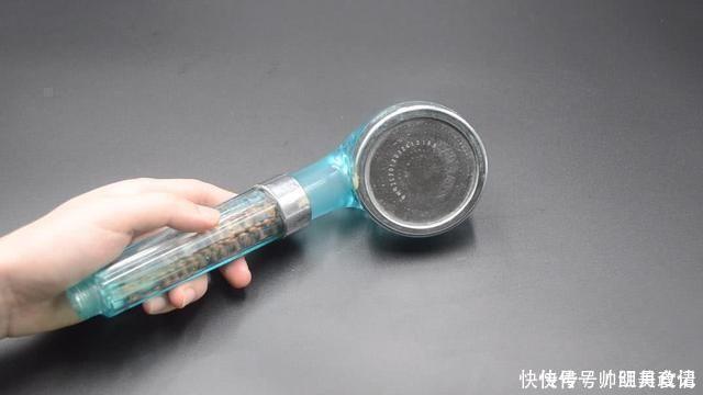 白醋|把牙膏抹到淋浴喷头上,一年省下不少钱,轻松解决亿万家庭困扰