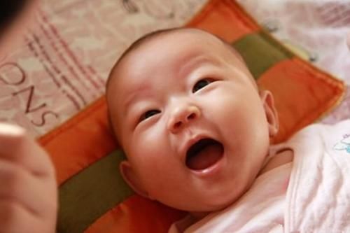 娟娟|宝宝多大能听懂大人的话？到了这个月龄，你在孩子面前说话要注意