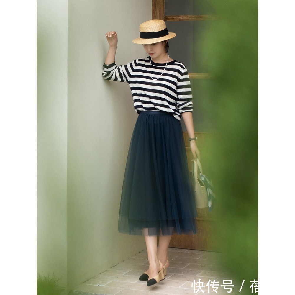 半身裙|知性!优雅!高级!真正有品味的女人,早秋都穿半身裙为气质加分