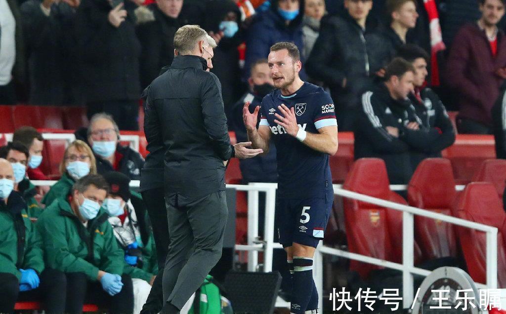 西汉姆联|3-0到2-0!英超豪门连续爆发,创6年纪录,C罗难了,曼联落后2分
