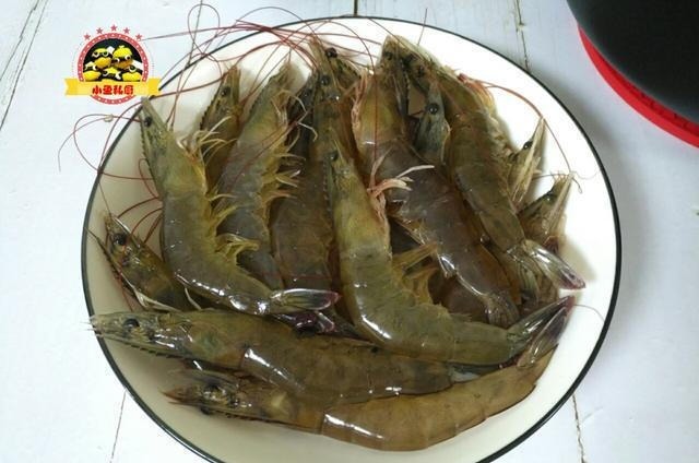 大虾，水一煮鲜味全跑了，老渔民教你一招，虾肉鲜嫩可口不腥不柴