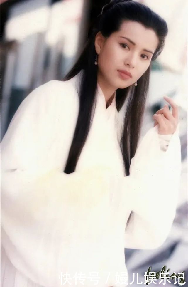 那么多版黄蓉,她是最让金庸老先生满意,又美又灵的一位!