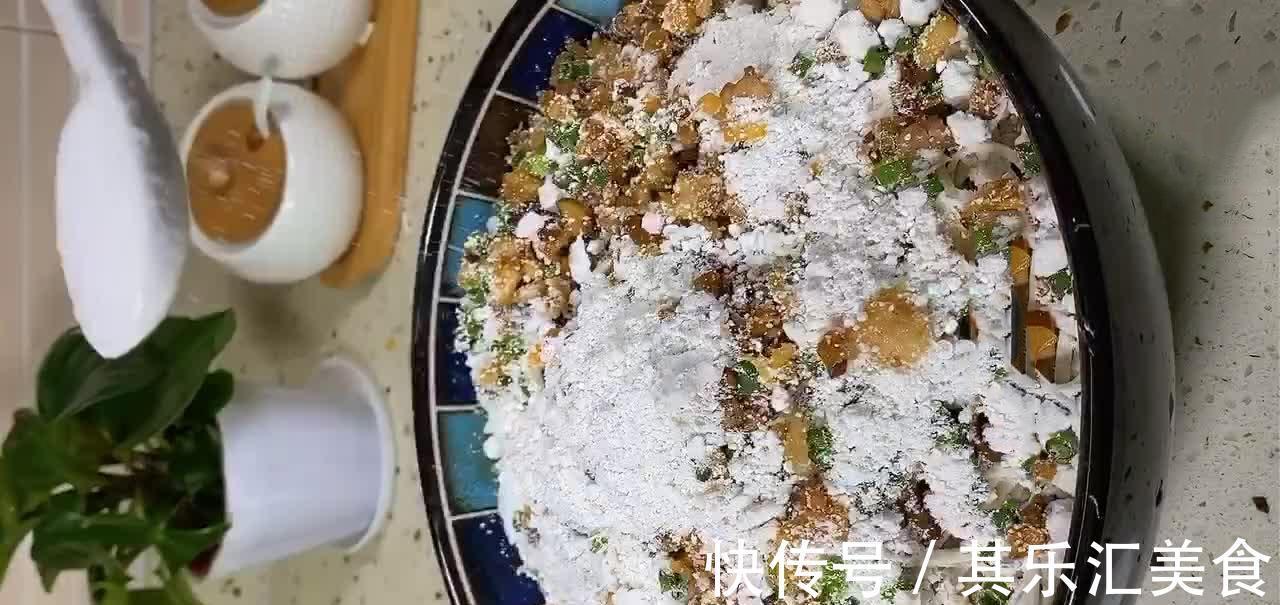 芋头丝丸子，奶奶收藏10年的配方，1口1个软糯Q弹，不油炸更