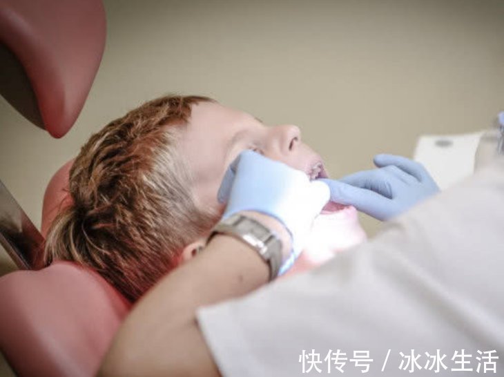 生物钟|小孩嘴里有异味,其实来源不是口腔而是胃,证明孩子脾虚积食了