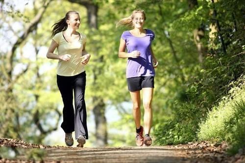 散步|早起跑步半小时与晚上散步一小时,有什么区别?或许多数人不了解