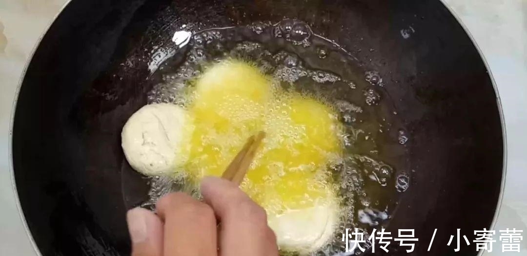 口水|两个鸡蛋, 三勺红糖, 不用发面做出来比糖糕都好吃, 边吃边流口水
