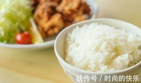 |搞笑段子:女友昨天第一次去我的家中拜访,吃饭时问我父亲的属相