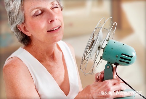 骨质疏松|50岁的女性开始进入更年期,面对这道坎儿,如何更好地治愈自己呢
