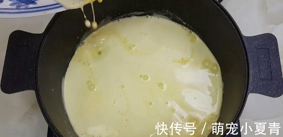 4个鸡蛋,1袋牛奶,冰箱里一放,做出特色雪花,吃过就念念不忘