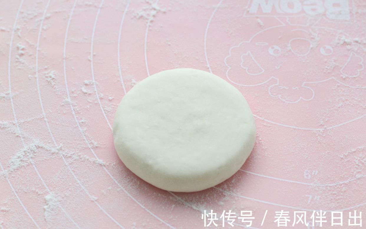 酸奶|不加一滴油,用平底锅就能做的酸奶烤饼,健康美味犹如面包般暄软