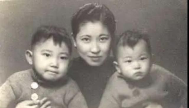 “钢琴诗人”傅聪去世,他从黑白琴键中“越狱”了