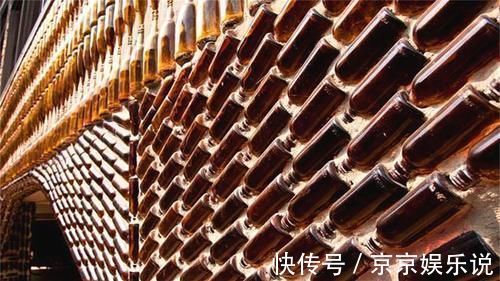 酒瓶|世界唯一用啤酒瓶建造的寺庙，用啤酒瓶150万个，是环保旅游景点