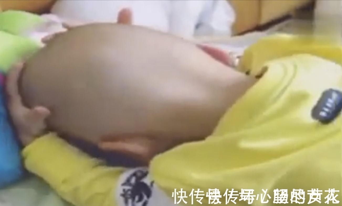 宝宝|宝宝熟睡后妈妈给他理个发型,一觉醒来宝宝谁也不理,笑喷了