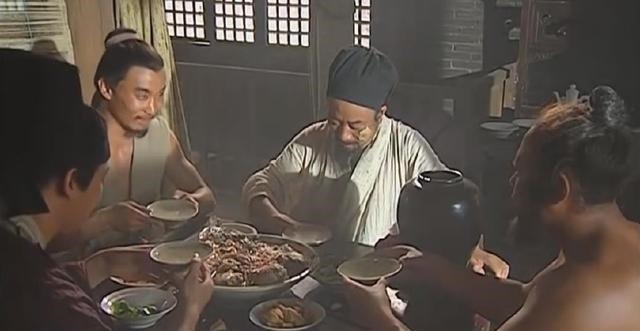 |梁山好汉绰号有的搞笑有的恐怖李逵和朱贵的绰号真的很吓人!