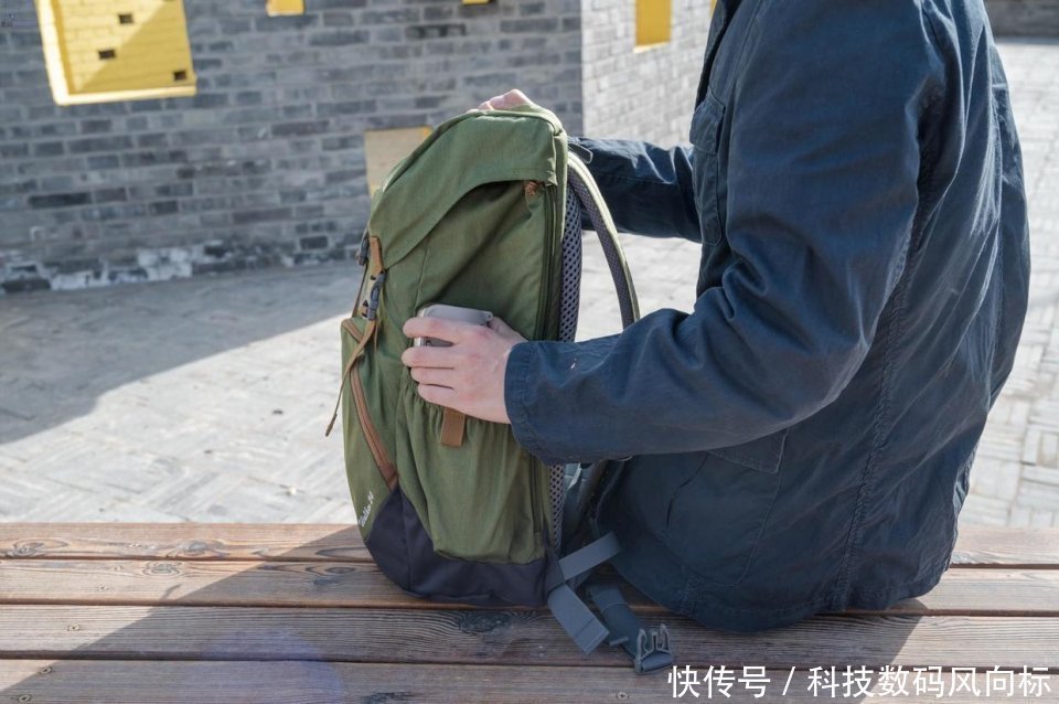 多特w更适合步行者的背包,让日常通勤更轻松,多特Walker通勤包体验
