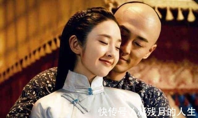 老人家$少女一上联:“一人一碗一口锅”,秀才一下联,少女听后又羞又气