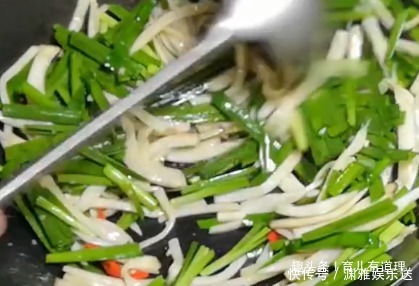 隔三差五|刚出锅就抢光，太有食欲了，比大鱼大肉还要香，我家隔三差五就做