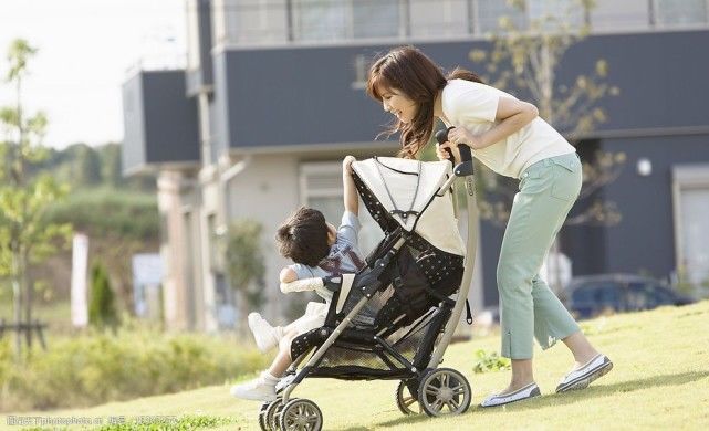 家长|每年都有婴儿车事故，家长一定要引起注意